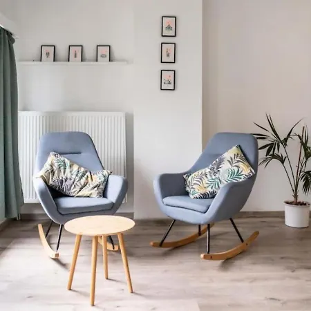 Huiselijke Triplex Op Het Zuid *