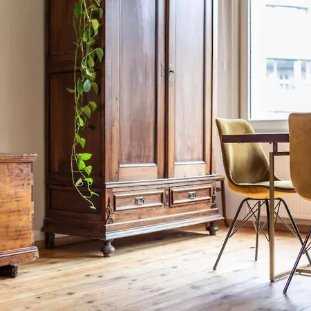 Apartment Huiselijke Triplex Op Het Zuid Antwerp