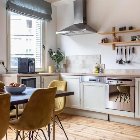 Apartment Huiselijke Triplex Op Het Zuid Antwerp